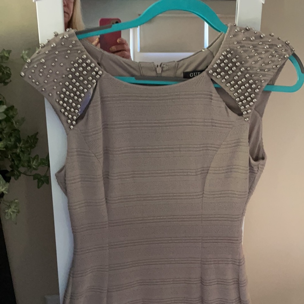 NWT GUESS DRESS SIZE 10 - RETAIL $70
